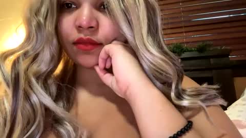 Snapshot of brownsugar0910 chatting on 01/02/25, 10:22 EtherealLilac online show from 01/02/25, 10:22