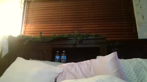 Snapshot of brownsugar0910 chatting on 01/05/25, 11:44 EtherealLilac online show from 01/05/25, 11:44