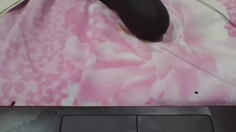 brownwolfie28 online show from 10/13/25, 02:39