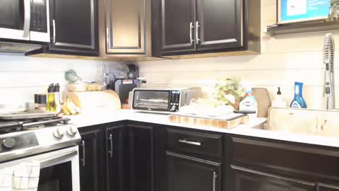 Bruce online show from 09/16/25, 12:11