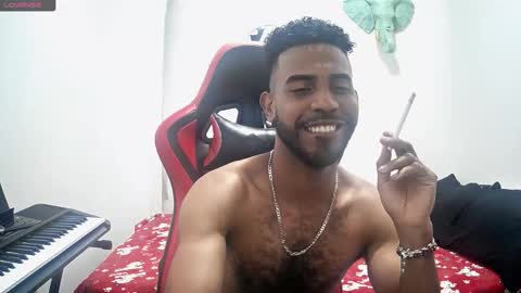 bruce_1111 online show from 11/04/25, 08:41