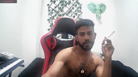 bruce_1111 online show from 11/26/25, 09:27