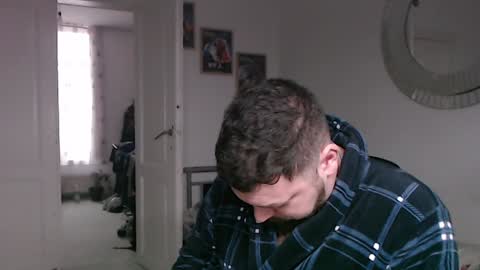 Bruce online show from 02/05/25, 01:33