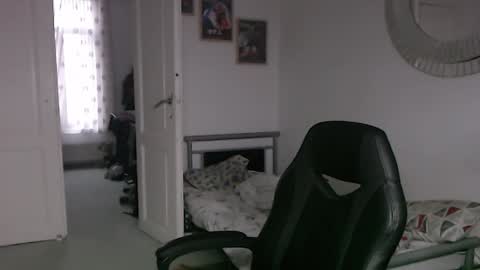 Bruce online show from 02/07/25, 08:33