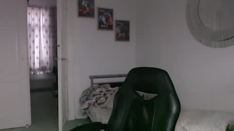 Bruce online show from 02/08/25, 03:31