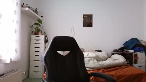 Bruce online show from 09/21/25, 12:07