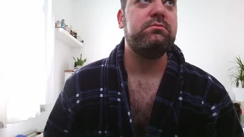 Bruce online show from 04/26/26, 07:06