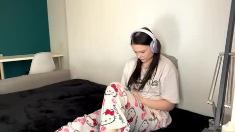 Snapshot of brunaceasor chatting on 05/01/26, 01:05 Luna online show from 05/01/26, 01:05