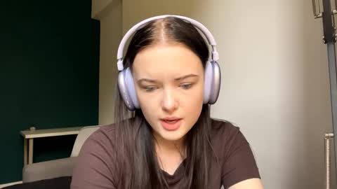 Snapshot of brunaceasor chatting on 05/07/26, 01:16 Luna online show from 05/07/26, 01:16