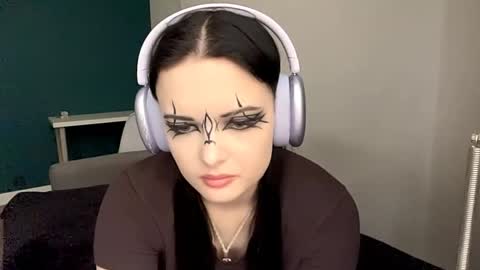 Snapshot of brunaceasor chatting on 05/18/26, 02:23 Luna online show from 05/18/26, 02:23