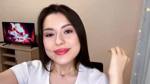 Lina online show from 10/14/25, 01:34