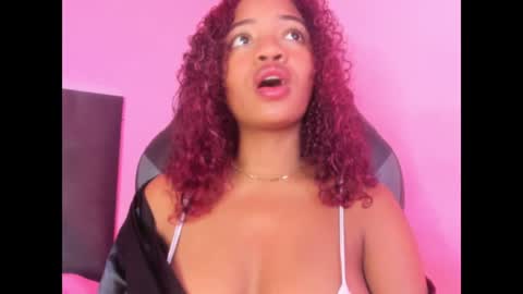 Lady  online show from 01/25/25, 03:41