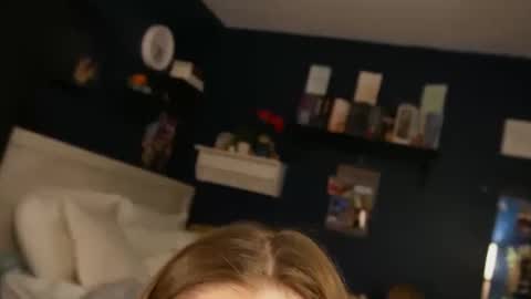 Snapshot of brunettebaby040 chatting on 10/20/25, 06:03 brunettebaby040 online show from 10/20/25, 06:03