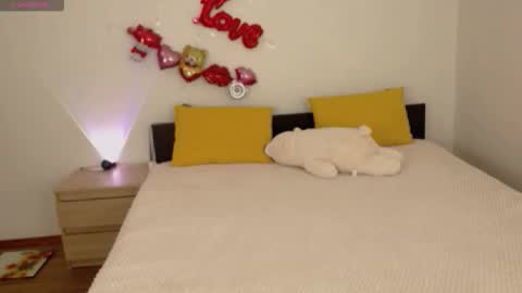 Ellis online show from 11/23/25, 04:45