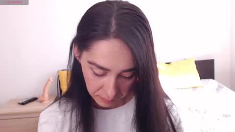 Snapshot of brunettgirl_ chatting on 06/11/26, 06:22 Ellis online show from 06/11/26, 06:22