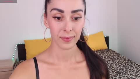 Snapshot of brunettgirl_ chatting on 07/14/26, 10:32 Ellis online show from 07/14/26, 10:32