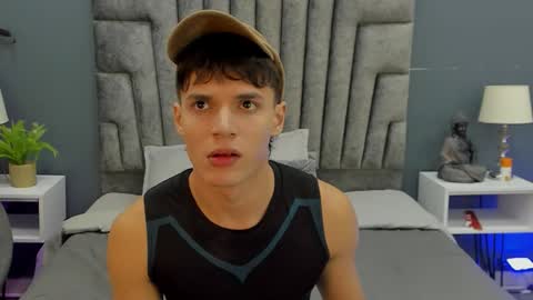 Snapshot of bruno_bellini chatting on 11/22/25, 11:20 Bruno Bellini online show from 11/22/25, 11:20