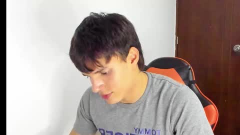 Snapshot of bruno_bellini chatting on 02/22/26, 02:24 Bruno Bellini online show from 02/22/26, 02:24