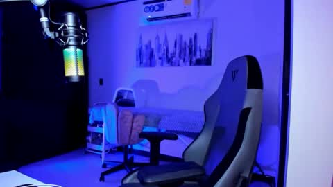 Bruno online show from 11/05/25, 05:07