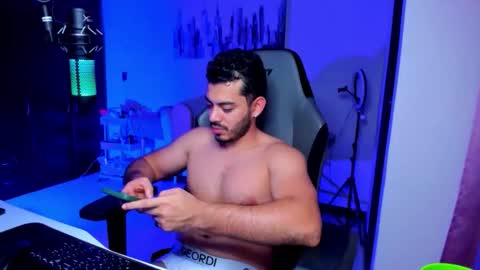 Snapshot of bruno_diaz31 chatting on 05/18/26, 05:57 Bruno online show from 05/18/26, 05:57