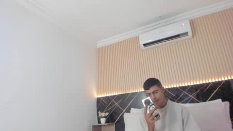Bruno online show from 06/19/26, 07:17