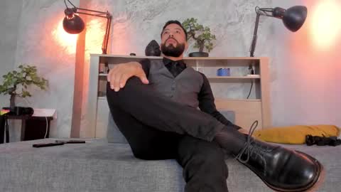 Andres Suarez online show from 12/16/25, 01:27