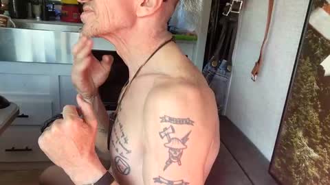 Snapshot of brushsquach chatting on 03/05/25, 07:38 Steve... aka SkinnieDippin aka TimberTramp online show from 03/05/25, 07:38