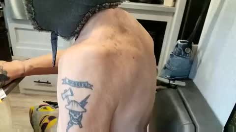 Snapshot of brushsquach chatting on 10/13/25, 06:08 Steve... aka SkinnieDippin aka TimberTramp online show from 10/13/25, 06:08