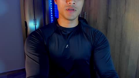 Snapshot of bryan_boy_ chatting on 01/15/25, 01:23 bryan online show from 01/15/25, 01:23