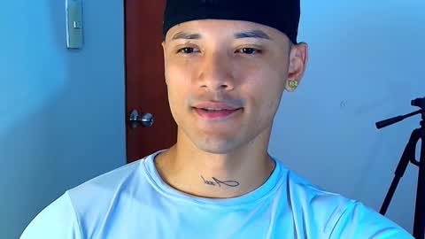 Snapshot of bryan_boy_ chatting on 10/08/25, 04:54 bryan online show from 10/08/25, 04:54