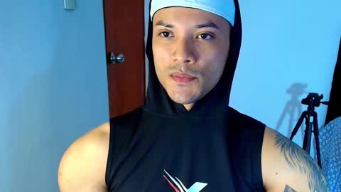 Snapshot of bryan_boy_ chatting on 11/01/25, 10:34 bryan online show from 11/01/25, 10:34