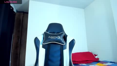 Snapshot of bryan_oficials chatting on 09/25/25, 04:16 bryan_oficials online show from 09/25/25, 04:16