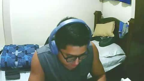 Snapshot of bryanbendy chatting on 09/17/25, 05:31 bryanbendy online show from 09/17/25, 05:31