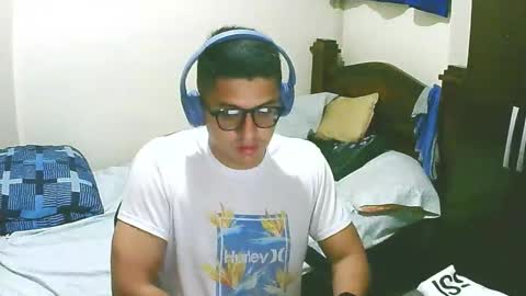 Snapshot of bryanbendy chatting on 09/28/25, 06:19 bryanbendy online show from 09/28/25, 06:19