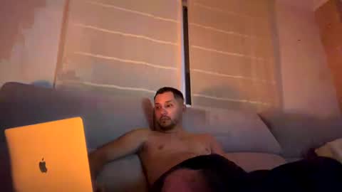 yourteddy online show from 12/03/24, 06:49