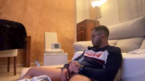 yourteddy online show from 01/08/25, 05:48