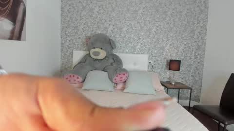 Snapshot of bryhanna_x chatting on 05/29/26, 02:53 Bryhanna online show from 05/29/26, 02:53
