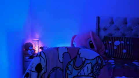 Carly     online show from 01/30/25, 05:39