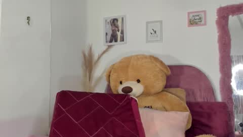 hot online show from 06/10/26, 04:06