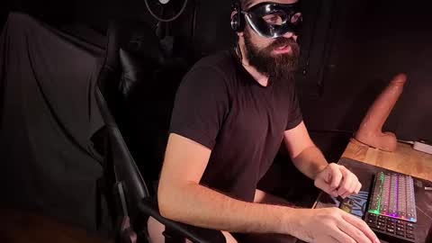 Snapshot of btarkhun chatting on 11/06/25, 11:04 Anal Orgasm online show from 11/06/25, 11:04