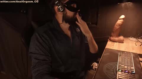 Snapshot of btarkhun chatting on 11/09/25, 04:49 Anal Orgasm online show from 11/09/25, 04:49