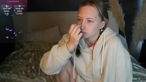 Sabrina  online show from 10/12/25, 04:11