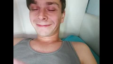 Snapshot of bubblebutt417 chatting on 11/13/25, 01:15 Max candi online show from 11/13/25, 01:15