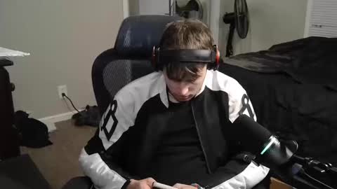 BubblebuttBdn online show from 10/12/25, 12:09