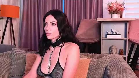 Snapshot of bubblecum4 chatting on 10/26/25, 03:07 MayaCroft online show from 10/26/25, 03:07