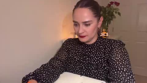 Anna online show from 06/11/26, 07:12