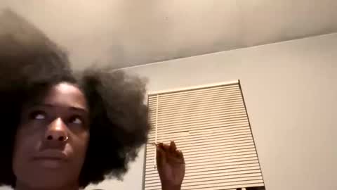 Snapshot of bubblezthedoll chatting on 03/02/26, 05:08 Bubblez the Doll online show from 03/02/26, 05:08