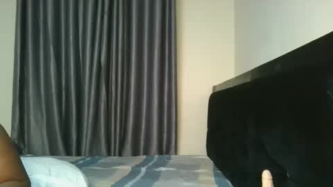 Bubbly online show from 11/17/25, 07:52