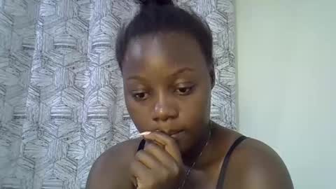 bubbly_ass30 online show from 12/22/25, 07:44