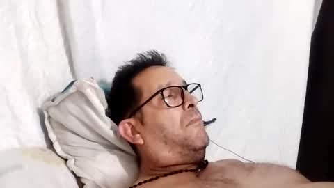 buchs32 online show from 11/22/25, 04:55